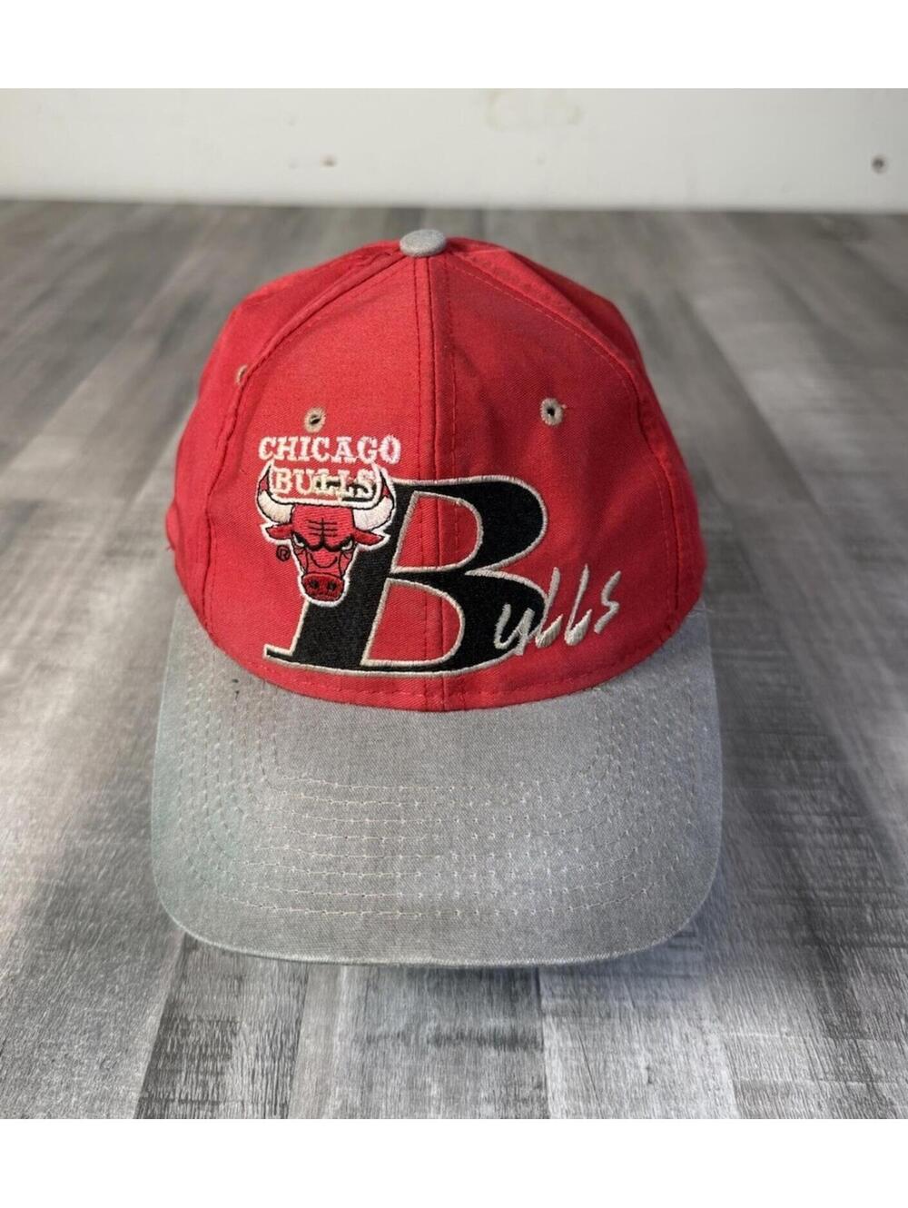 VTG 1990s “The Game” Chicago Bulls Red NBA LIMITED EDITION Snapback Hat 3806/6k